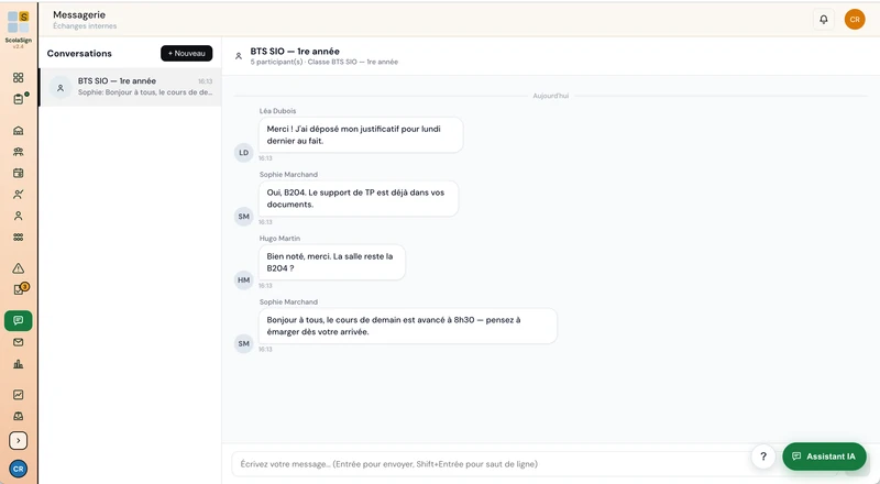 ScolaSign console, internal messaging: class conversation between the trainer and learners (French interface)