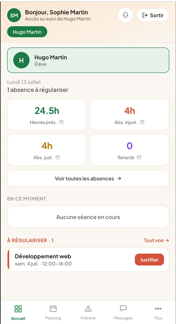 ScolaSign app for parents, tutors and employers: the learner's attendance dashboard (attendance, absences, late arrivals), followed independently from the phone (interface in French)